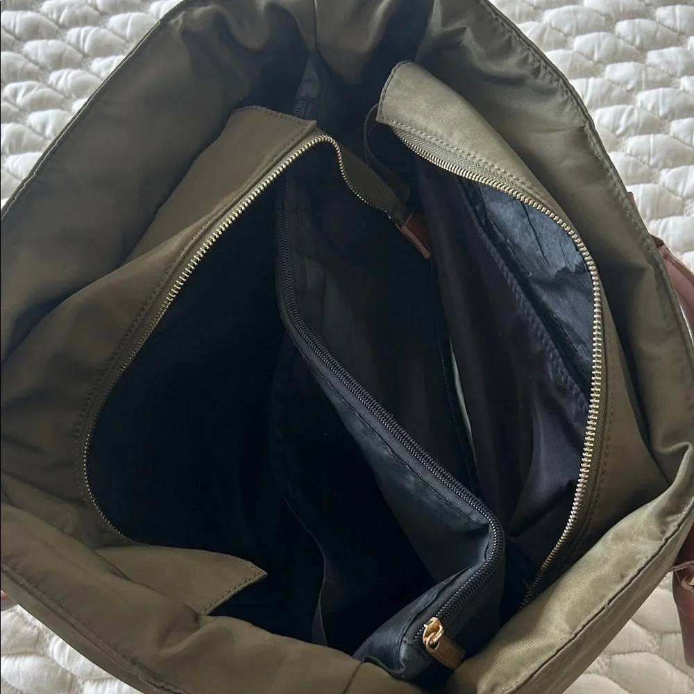Chic Olive Tote with Brown Handles - Picture 5 of 8